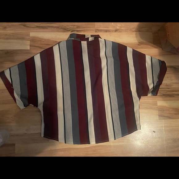 Cropped button up - Picture 2 of 2